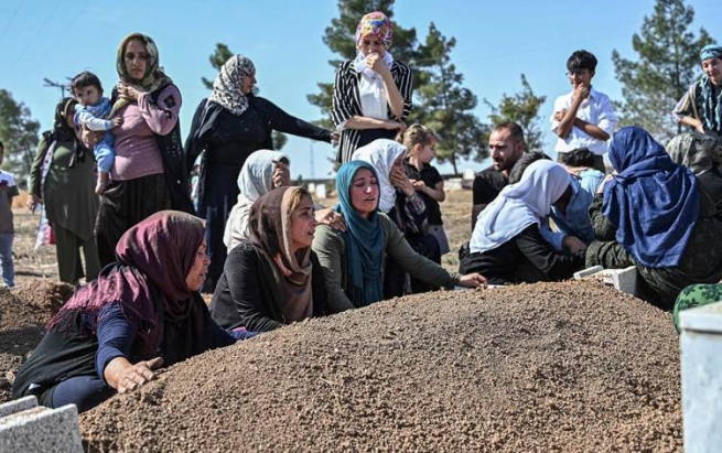 هونەرمەند و کەسایەتییەکانی ئێران و رۆژهەڵاتی کوردستان هاوسۆزی لەگەڵ رۆژئاوای کوردستان دەردەبڕن